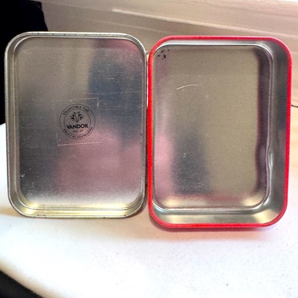 ✨HOST PICK✨ Vintage 2003 Betty Boop Tin Box with Flame Design - Picture 3 of 16